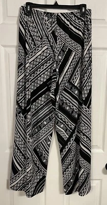 Pantalones elásticos para mujer Valerie Stevens blanco y negro con forma geométrica Foto 1 de 4