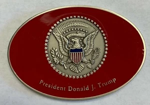 POTUS 45TH PRESIDENT DONALD J. TRUMP THE WHITE HOUSE OVAL RED Challenge Coin - Bild 1 von 4