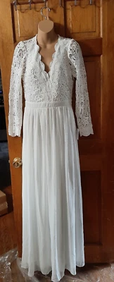 Lulus  White Long Sleeve Lace Wedding Dress V Neck / Open Back Simple Elegance M - Image 1 of 4