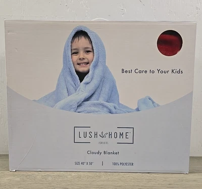 Lush Home For Kids Cloudy Blanket Red Merry Xmas Blanket 40" x 50" *NEW* - Image 1 of 4