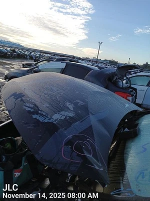 BLK HOOD 5330147120 2017-2022 TOYOTA PRIUS Foto 1 de 4