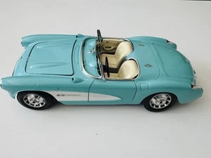 1957 Chevrolet Corvette Burago Made in Italy Turquoise & White 1/24 Scale Model - Picture 1 of 16