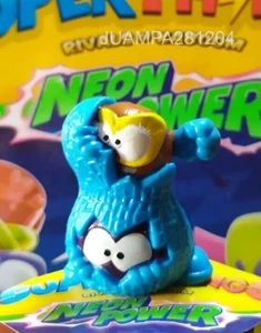 TWIN SNACKS AZUL 847 SUPERTHINGS RIVALS OF KABOOM SERIE 11 NEON POWER 2023 - Picture 1 of 1