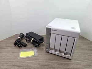 Read QNAP TS-431 NAS Center w/Power Adapter No Disks Included 3-Bay Read - Afbeelding 1 van 11