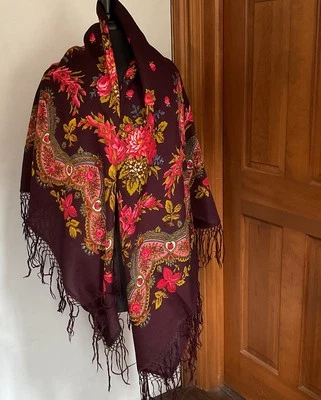 RUSSIAN PAVLOVO POSAD SHAWL SCARF WOOL FLORAL MULTICOLOR PLATOK 59”/146cm SQUARE - Image 1 of 4