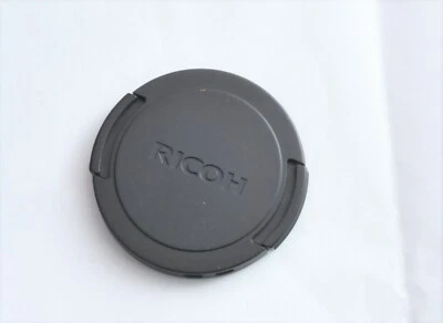 Ricoh Front Lens Cap for P10 28-300mm F3.5-5.6 VC Lens - Image 1 of 2