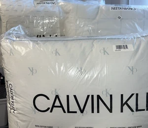 Paquete doble con logotipo de monograma de Calvin Klein, alternativa de plumón, plumón de ciruela de firma Alte - Imagen 1 de 8