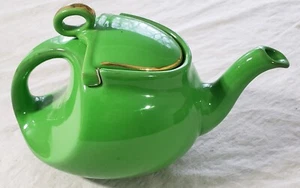 Vintage Hall Made in USA Green Streamline Teapot with Gold Trim - Picture 1 of 5