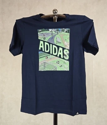 NUEVO CON ETIQUETAS Adidas Niño Camisa Talla Mediana Manga Corta Azul Camiseta Baloncesto Gráfico Camiseta Foto 1 de 3