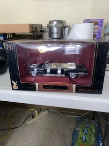 Road Signature 1956 Cadillac Presidential Parade Car, Scale 1:24, black Die-cast - Bild 1 von 4