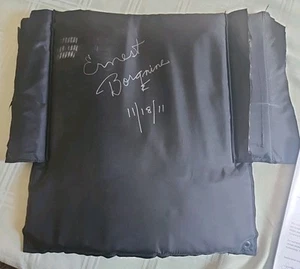 Schienale sedile firmato Ernest Borgnine con certificato di autenticità. - Foto 1 di 9