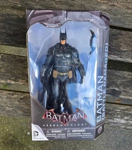 🔥 Dc Collectibles Batman Arkham Knight Battle Damage Batman 🔥 - Picture 1 of 4