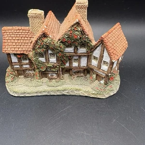Figura Inglaterra pintada a mano David Winter Cottage The Apothecary’s Shop 1985 - Imagen 1 de 12