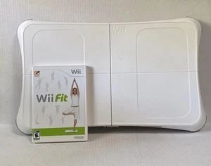 Nintendo Wii Fit Balance Board con Wii Fit Videojuego - Imagen 1 de 7