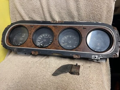 Cuadro de instrumentos usado Mercury Cougar XR7 1969-70 TABLERO CON TACÓMETRO Foto 1 de 4