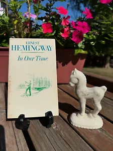 In Our Time by Ernest Hemingway - Vintage 1958 Paperback Charles Scribner's Sons - Foto 1 di 6