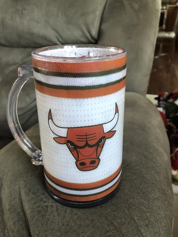 CHICAGO BULLS Frosted Thermo-Serv Plastic Budweiser Freezer Mug Game Handout Cover