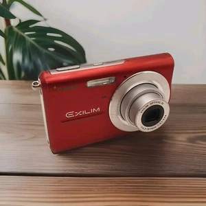 Casio Exilim 7.2 MP Red Digital Camera EX Z75 Bundle - 2gb SD, Battery - Picture 1 of 17