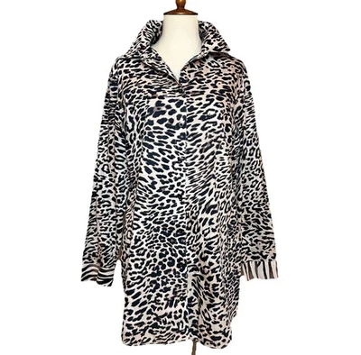 Camisa Chico’s Talla 1 (8/10) Sin Hierro Abotonada Mezcla Estampado Animal Túnica Longitud Foto 1 de 4