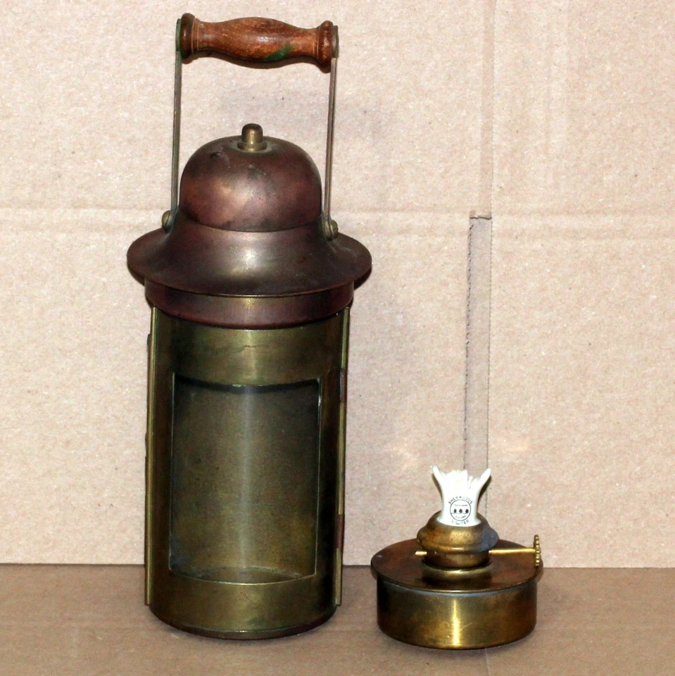 Antique Sherwoods Limited Nautical Ships Brass Binnacle Oil Lantern Lamp  - Image 1 of 4
