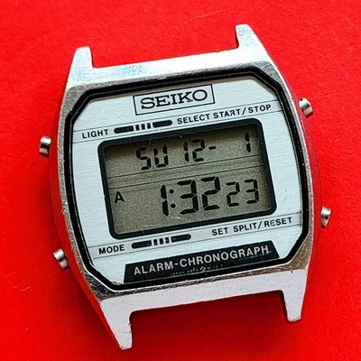 Reloj Seiko Alarma Cronógrafo LCD Raro A904-5199 Cal A904 Estuche Empujador Para Reparación Foto 1 de 4