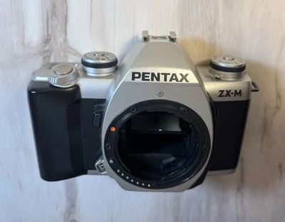 Pentax ZX-M 35mm SLR Camera PARTS ONLY - Image 1 of 4