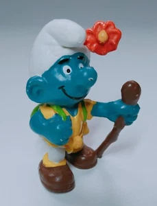 1978 Smurf Hiking with Walking Stick - Vintage Hong Kong Peyo PVC Figurine - Picture 1 of 6