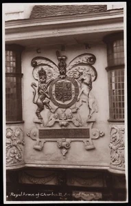 Royal Arms King Charles ll Ancient House Sparrowe's House Ipswich Echtfoto RP - Bild 1 von 2