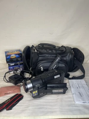 JVC GR-SXM240 SXM240U VHS-C Video Camera Camcorder Bundle w/ Charger - WORKING! - Image 1 of 4
