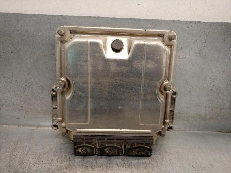 8200091517 centralina motore per RENAULT TRAFIC II FURGONETA (FL) 2.5 5249516 - Immagine 1 di 4