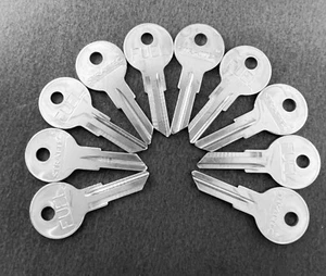 Lots of 2/5/10 Strattec 322721 FUEL Type Key Blanks for Gas Caps - Picture 1 of 6