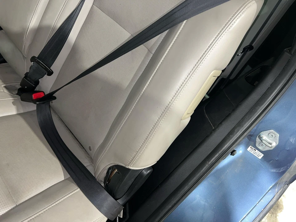 2014 Mazda CX9 Driver LH left Black Rear Seat Belt Retractor Foto 1 de 1