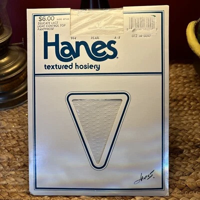 HANES TEXTURED PANTYHOSE PEARL 994 SIZE A-B Delicate Lace - Image 1 of 4