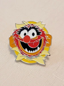 Pin animal caja misteriosa de los parques Disney de los Muppets 2023 - Imagen 1 de 3
