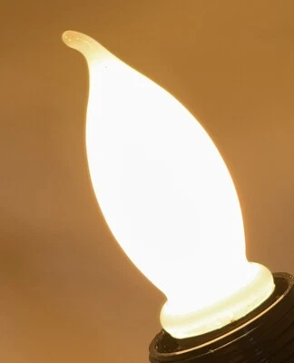 VTG Sylvania LIGHT BULB 25 W Flame Shape E26 FB-CA9 Warm White Christmas Candle - Image 1 of 4