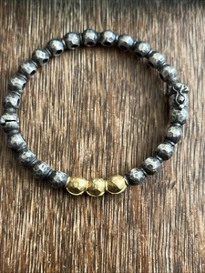 Precioso brazalete de cuentas martilladas chapado en oro de plata de ley de colección. 23 - Imagen 1 de 3