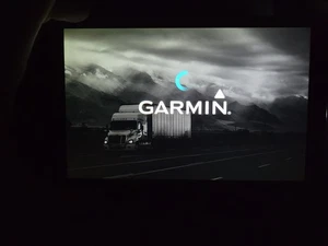 Garmin Dezl OTR800 8 inch GPS Truck Navigator - Picture 1 of 9