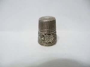 THIMBLE VINTAGE SILVER-PLATED TOPAZIO PORTUGAL TURTLE & SCROLLS IN HI-RELIEF - Picture 1 of 6