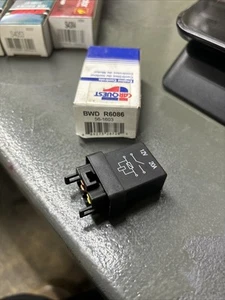 BWD R6086, Headlight Relay/A/C Control Relay, select 86-07 Honda/Acura Models - Picture 1 of 8