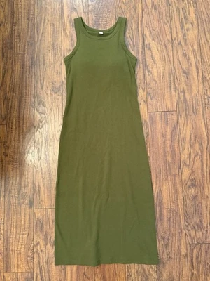Uniqlo Sujetador Acanalado Sin Mangas Midi Body-Con Vestido Sujetador Incorporado XS Verde Oliva Usado en Excelente Condición Foto 1 de 4