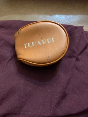 Gafas de sol plegables con estuche Ferarri Foto 1 de 4