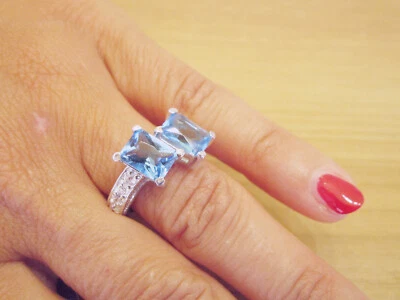 Anello in Argento 925 con Zirconi naturali Blu e Bianchi - Immagine 1 di 4