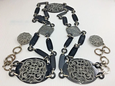 Cinturón de baquelita negra vintage de los años 20 IMPRESIONANTE joyería superposición de plata naranja Foto 1 de 4