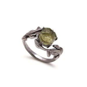 Anillo Hoja Hexagonal Moldavita Verde Crudo Plata de Ley 925 Negro Oxidado Joyería - Imagen 1 de 10