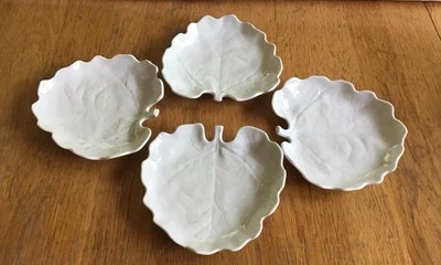 4 Schälchen/ Snack/ Schalen Blatt Hutschenreuther Reliefdekor Weiß Porzellan - Bild 1 von 4