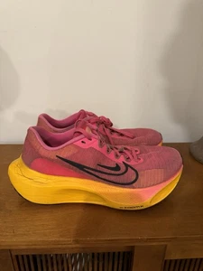 Nike Women's Pink Mesh Athletic Shoes Size 7.5 - Picture 1 of 6