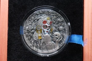 LADY MICTE Figuras de la Muerte 2 Oz Moneda Plata 2000 Francos Camerún 2025 - Imagen 1 de 7
