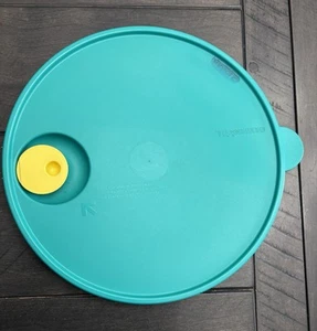 Tupperware - Crystal Wave - 2651A - Lid Only - 10 1/4” Diameter - Teal Green - Picture 1 of 5