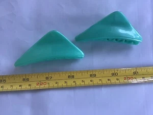 ANTIGUO RETRO Típico Años 70 PAR DE COLECCIÓN VERDE PLÁSTICO DESLIZAMIENTOS DE CABELLO GARRAS EMPUÑADURAS - Imagen 1 de 5