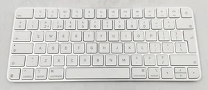 Apple Magic Keyboard A3203 MXCL3B/A USB-C British English - Photo 1/5